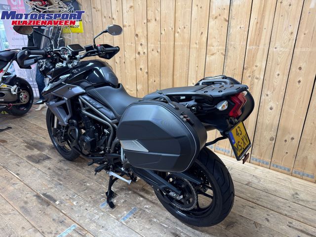 triumph - tiger-800-xrx