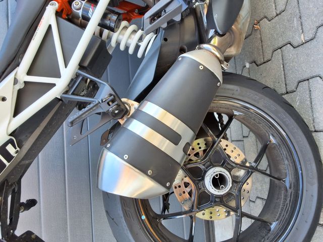 ktm - 1290-super-duke-r