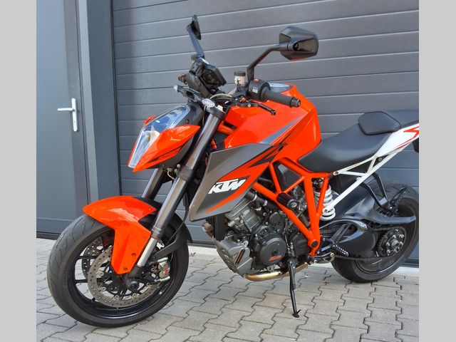 ktm - 1290-super-duke-r