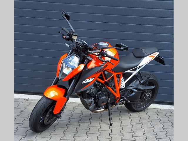 ktm - 1290-super-duke-r
