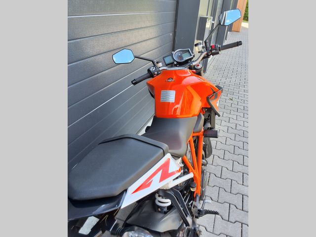 ktm - 1290-super-duke-r