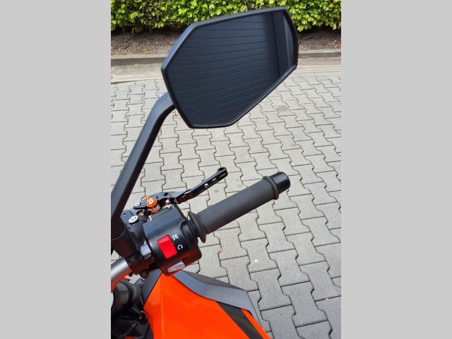 ktm - 1290-super-duke-r