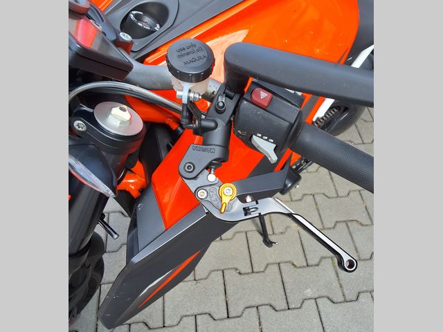 ktm - 1290-super-duke-r