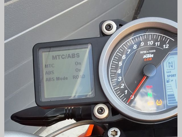 ktm - 1290-super-duke-r