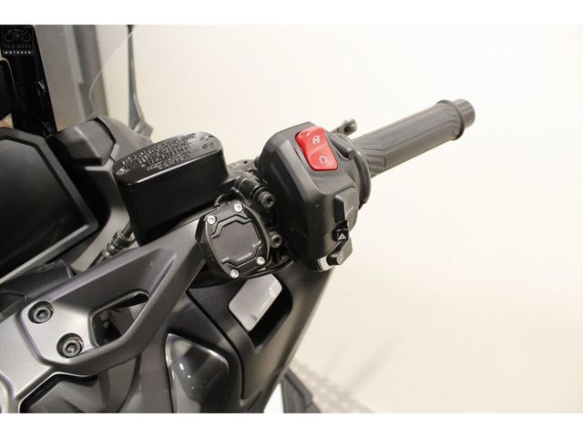 yamaha - tmax-tech-max