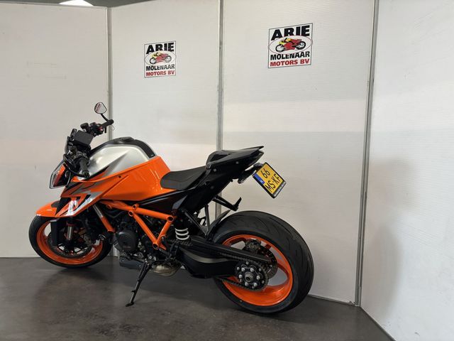 ktm - 1290-super-duke-r