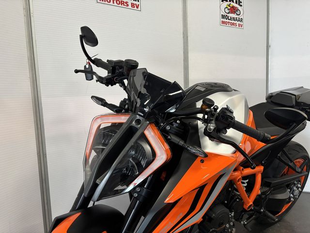 ktm - 1290-super-duke-r