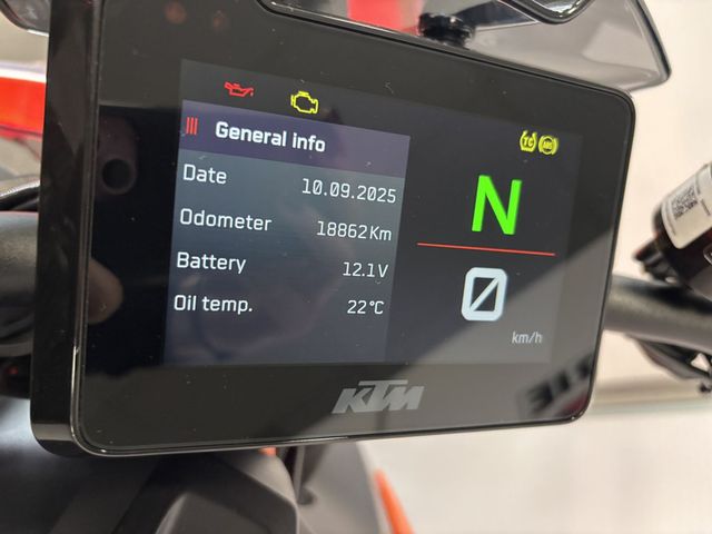 ktm - 1290-super-duke-r