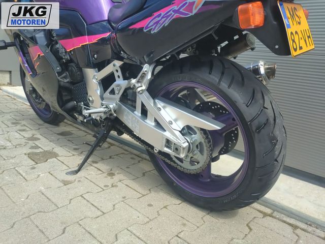 suzuki - gsx-r-750-w