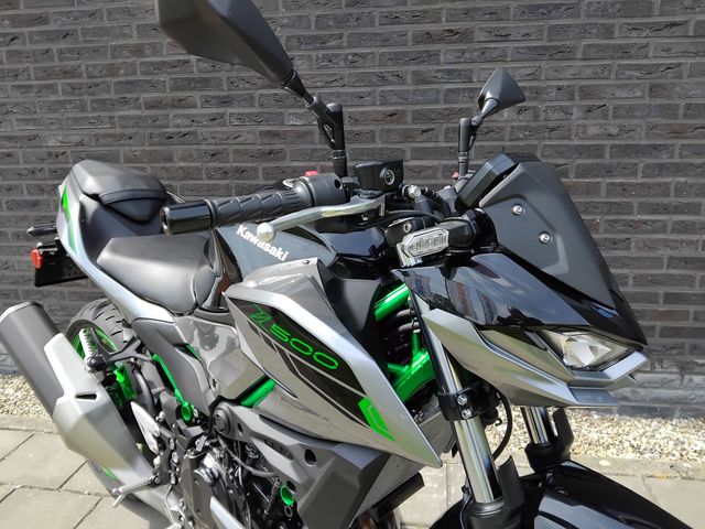 kawasaki - z500-se