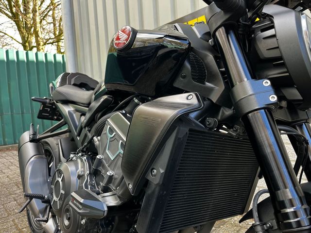 honda - cb-1000-r-black-edition