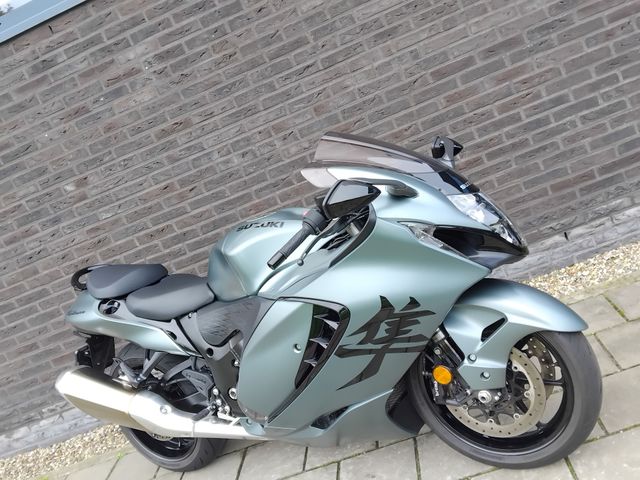 suzuki - gsx-r-1300-hayabusa