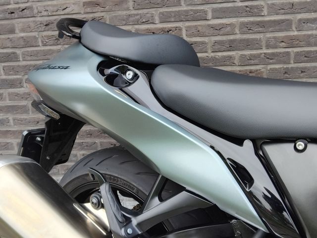 suzuki - gsx-r-1300-hayabusa