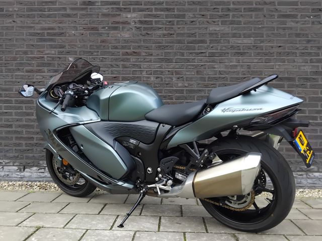 suzuki - gsx-r-1300-hayabusa