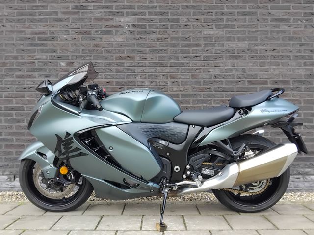 suzuki - gsx-r-1300-hayabusa