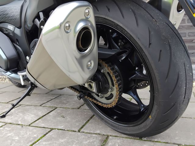 suzuki - gsx-r-1300-hayabusa