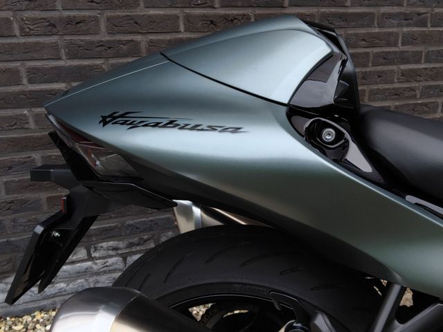 suzuki - gsx-r-1300-hayabusa