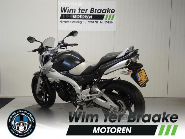 suzuki - gsr-600