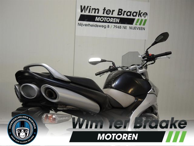 suzuki - gsr-600