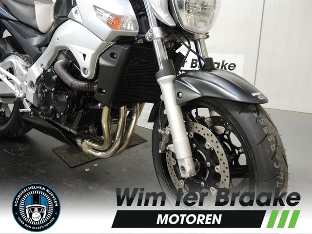 suzuki - gsr-600