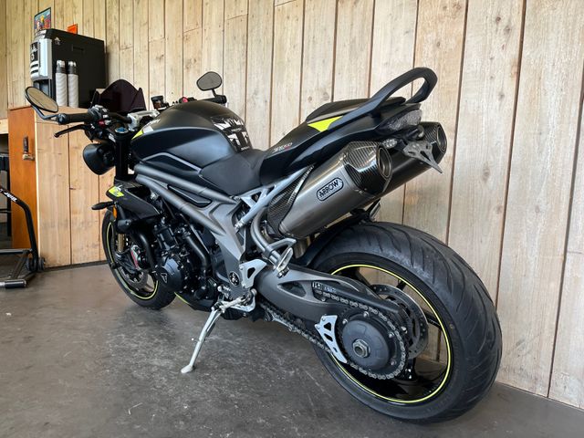 triumph - speed-triple-rs