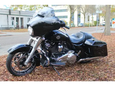 HARLEY-DAVIDSON STREET GLIDE SPECIAL 114 – foto 2