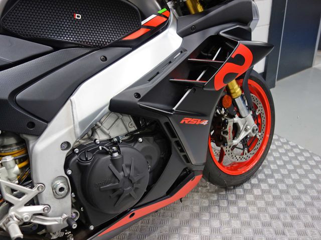 aprilia - rsv-4-r