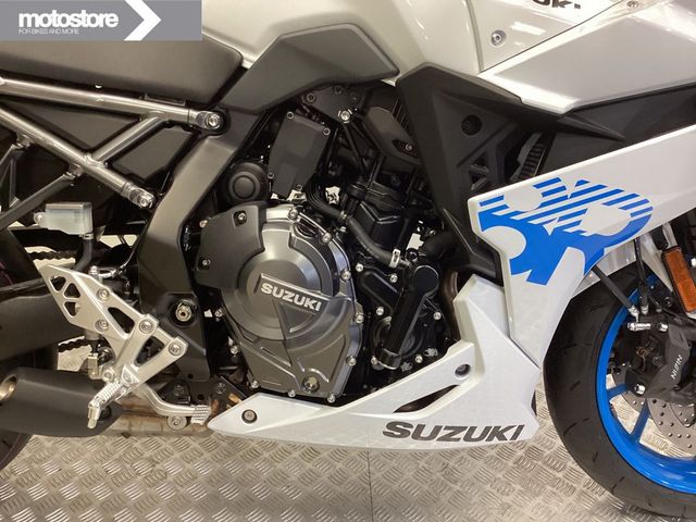 suzuki - gsx-8r