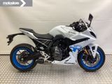 SUZUKI GSX-8R
