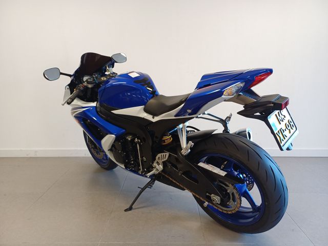 suzuki - gsx-r-750