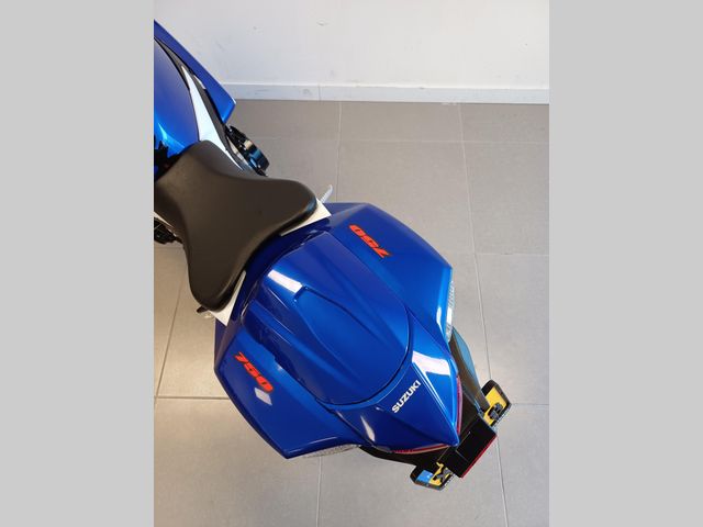 suzuki - gsx-r-750