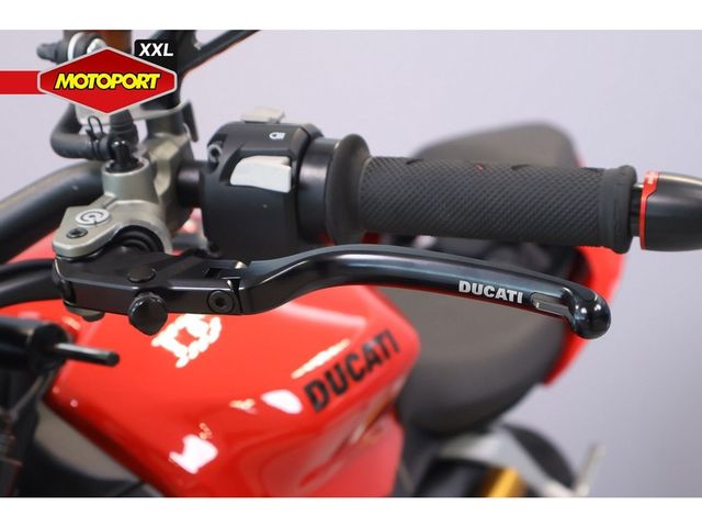 ducati - streetfighter-v2