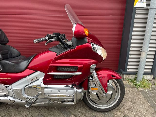 honda - gl-1800-goldwing-c-abs