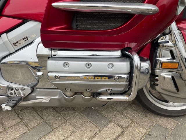 honda - gl-1800-goldwing-c-abs