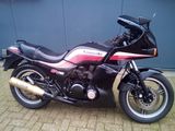 KAWASAKI GPZ 750