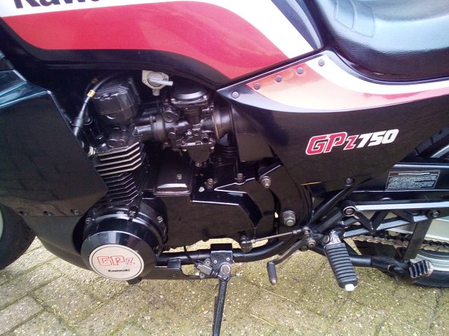 kawasaki - gpz-750