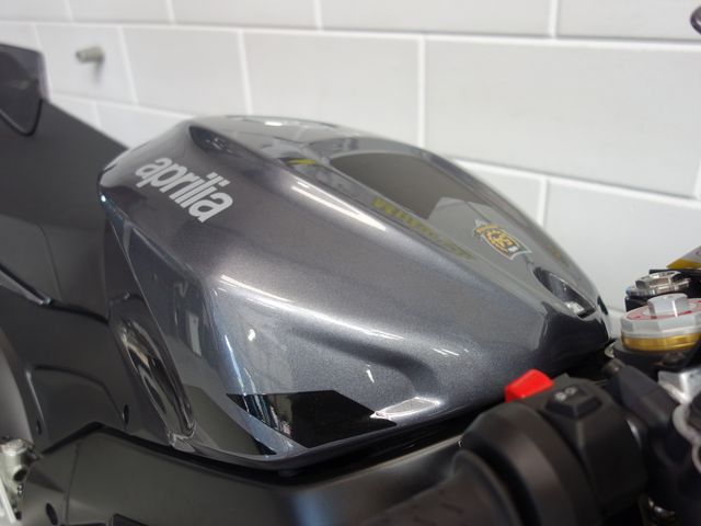 aprilia - rsv-4-r