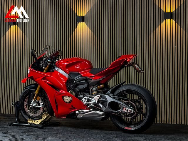 ducati - panigale-v4-s