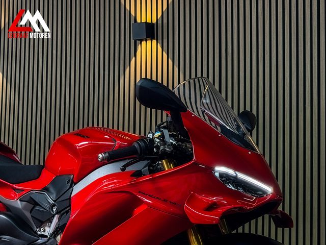 ducati - panigale-v4-s