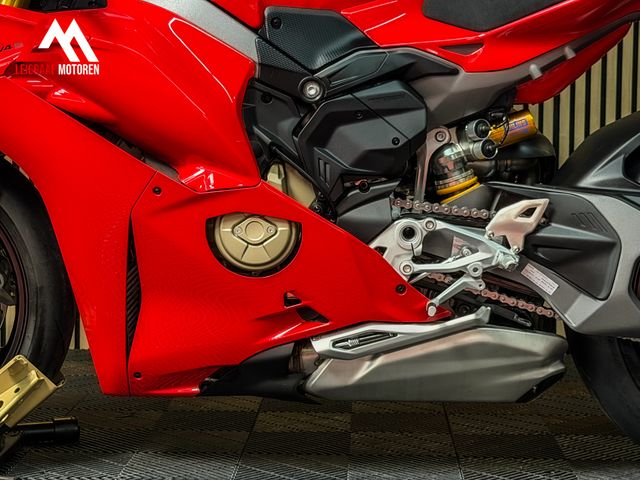 ducati - panigale-v4-s