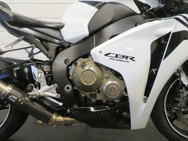honda - cbr-1000-rr-fireblade