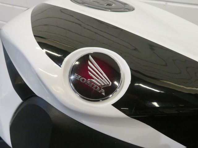 honda - cbr-1000-rr-fireblade