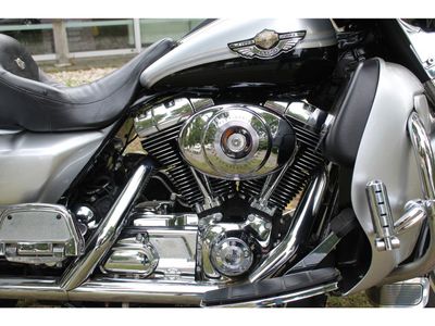 HARLEY-DAVIDSON ELECTRA GLIDE ULTRA CLASSIC FLHTCUI – foto 2