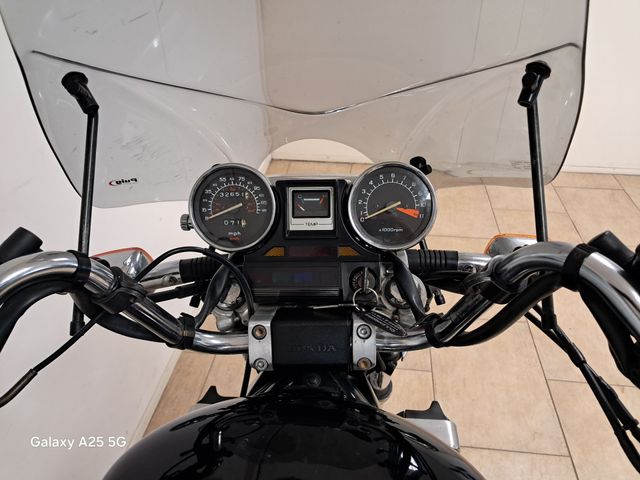 honda - vf-750-c-magna