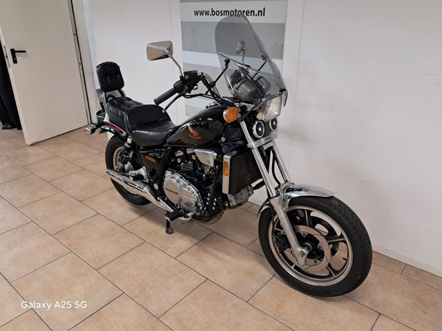 honda - vf-750-c-magna