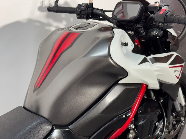 kawasaki - z900