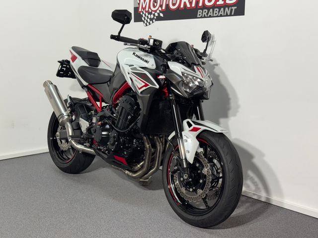 kawasaki - z900