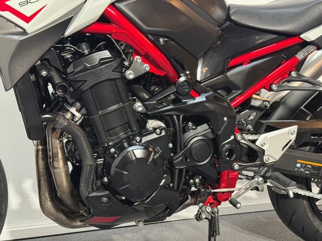 kawasaki - z900