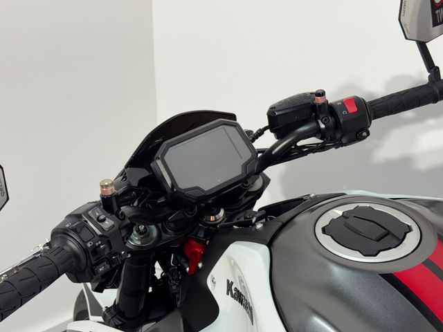 kawasaki - z900