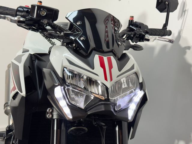 kawasaki - z900